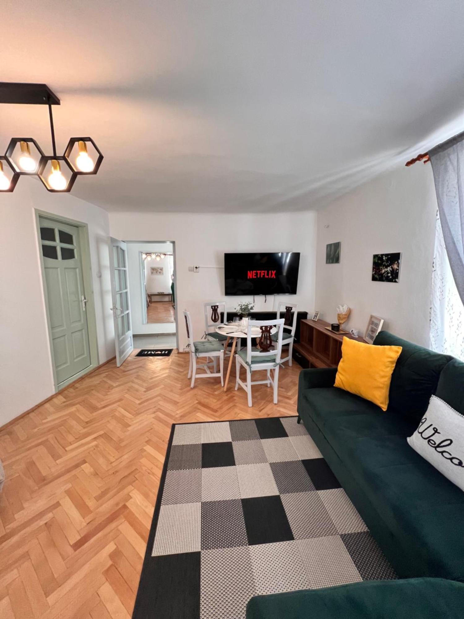 Old Town City Center Apartments Brašov Exteriér fotografie