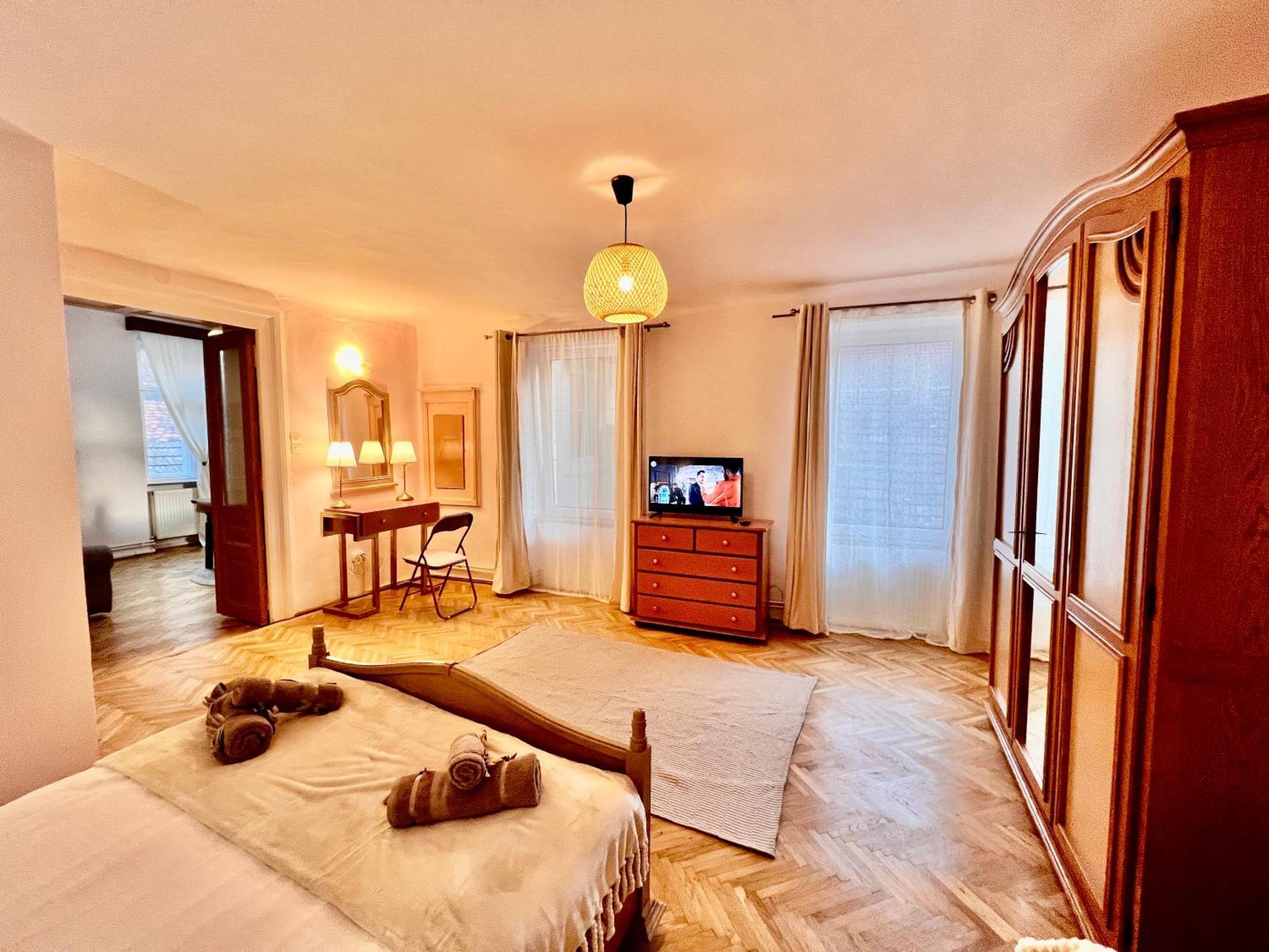 Old Town City Center Apartments Brašov Exteriér fotografie